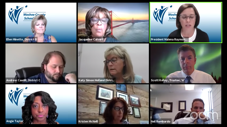 Miembros de la junta directiva del distrito escolar del condado de Washoe participan en una charla virtual